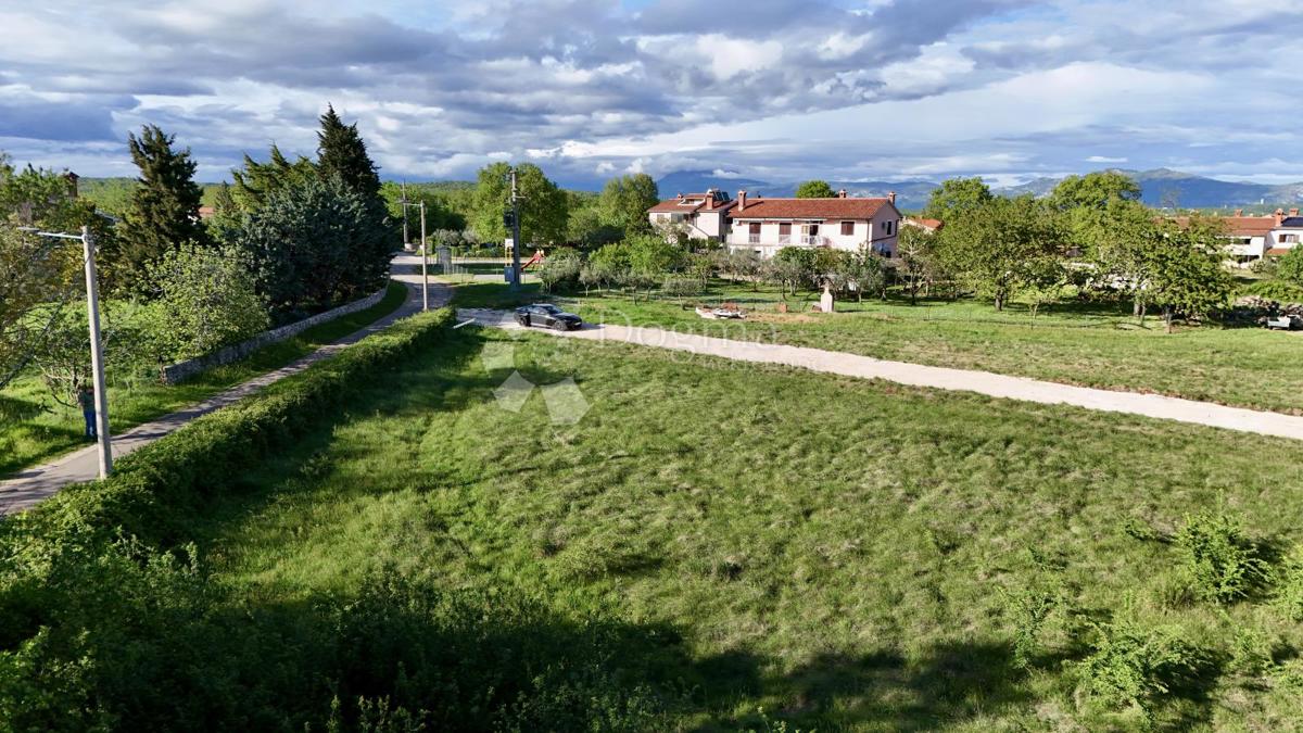 Zazidljivo zemljišče Labin, 1.455m2