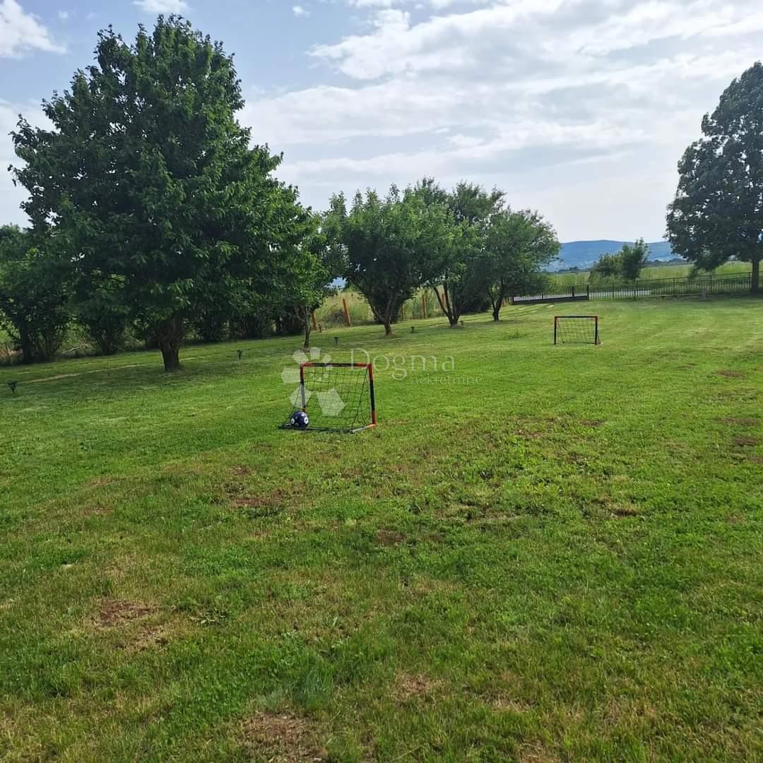 Hiša Jošan, Udbina, 100m2