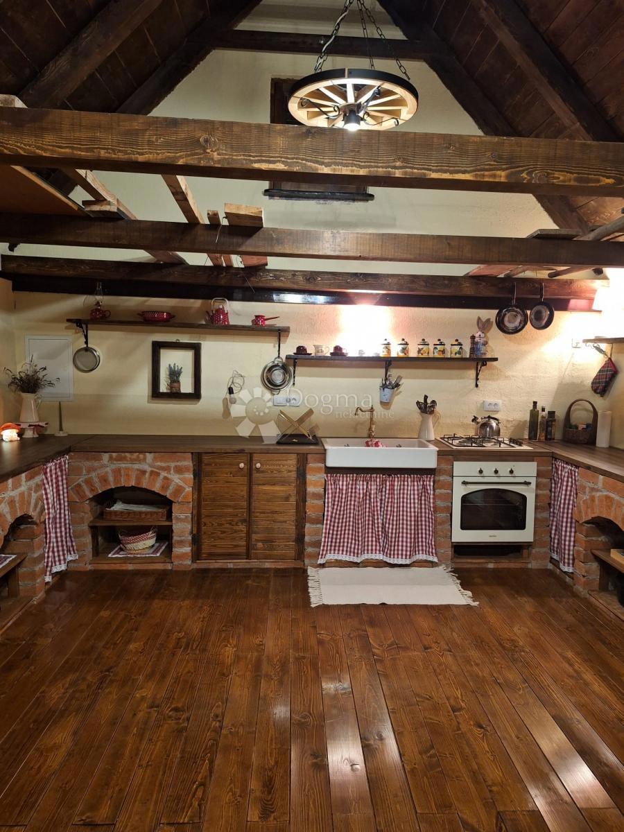 Hiša Jošan, Udbina, 100m2