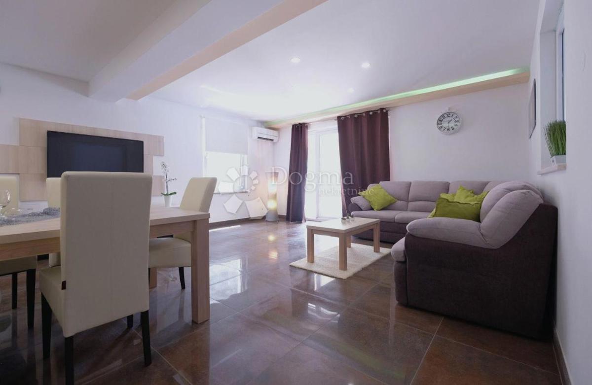 Hiša Svetvinčenat, 230m2