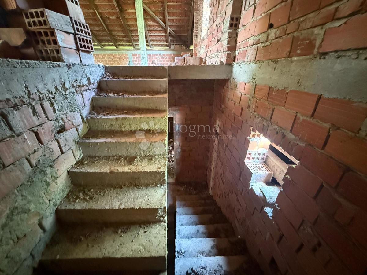 Hiša Botovo, Drnje, 431m2