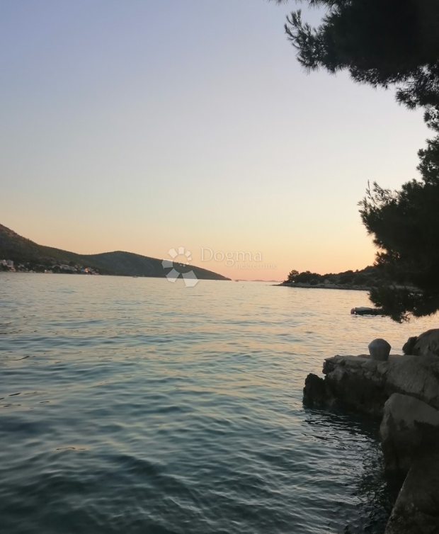 Stanovanje Grebaštica, Šibenik - Okolica, 65m2