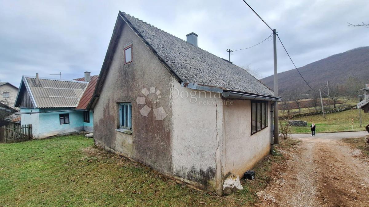 Hiša Perušić, 150m2