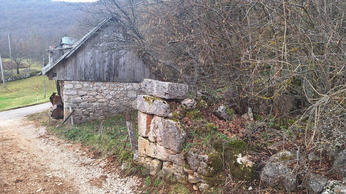 Hiša Perušić, 150m2