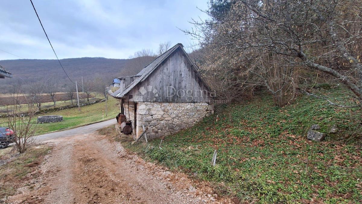 Hiša Perušić, 150m2