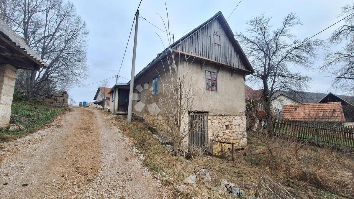 Hiša Perušić, 150m2
