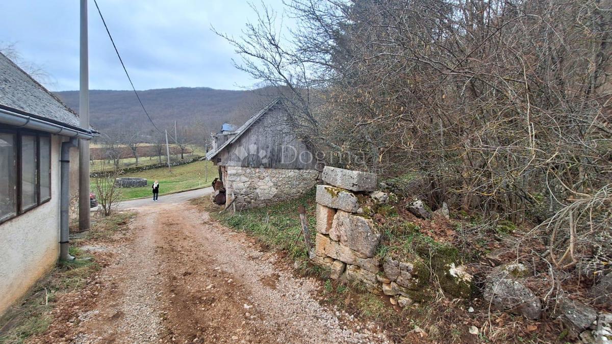 Hiša Perušić, 150m2