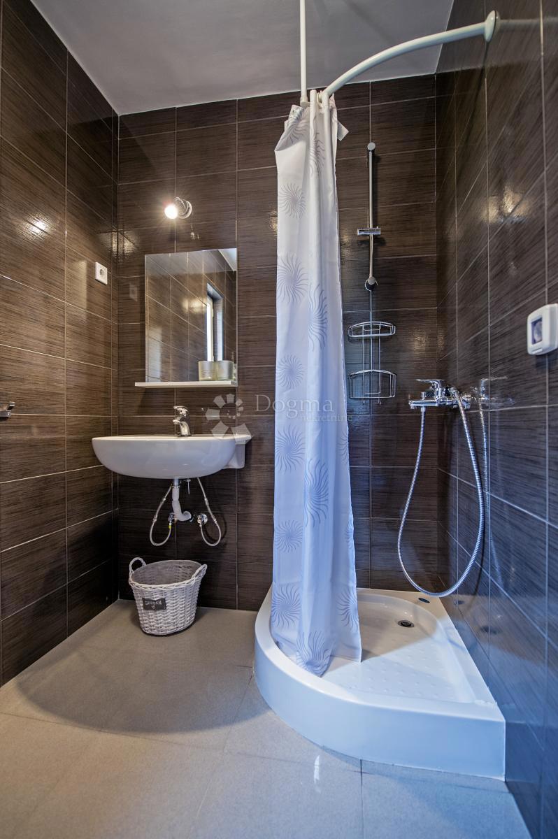 Hiša Rovinj, 400m2