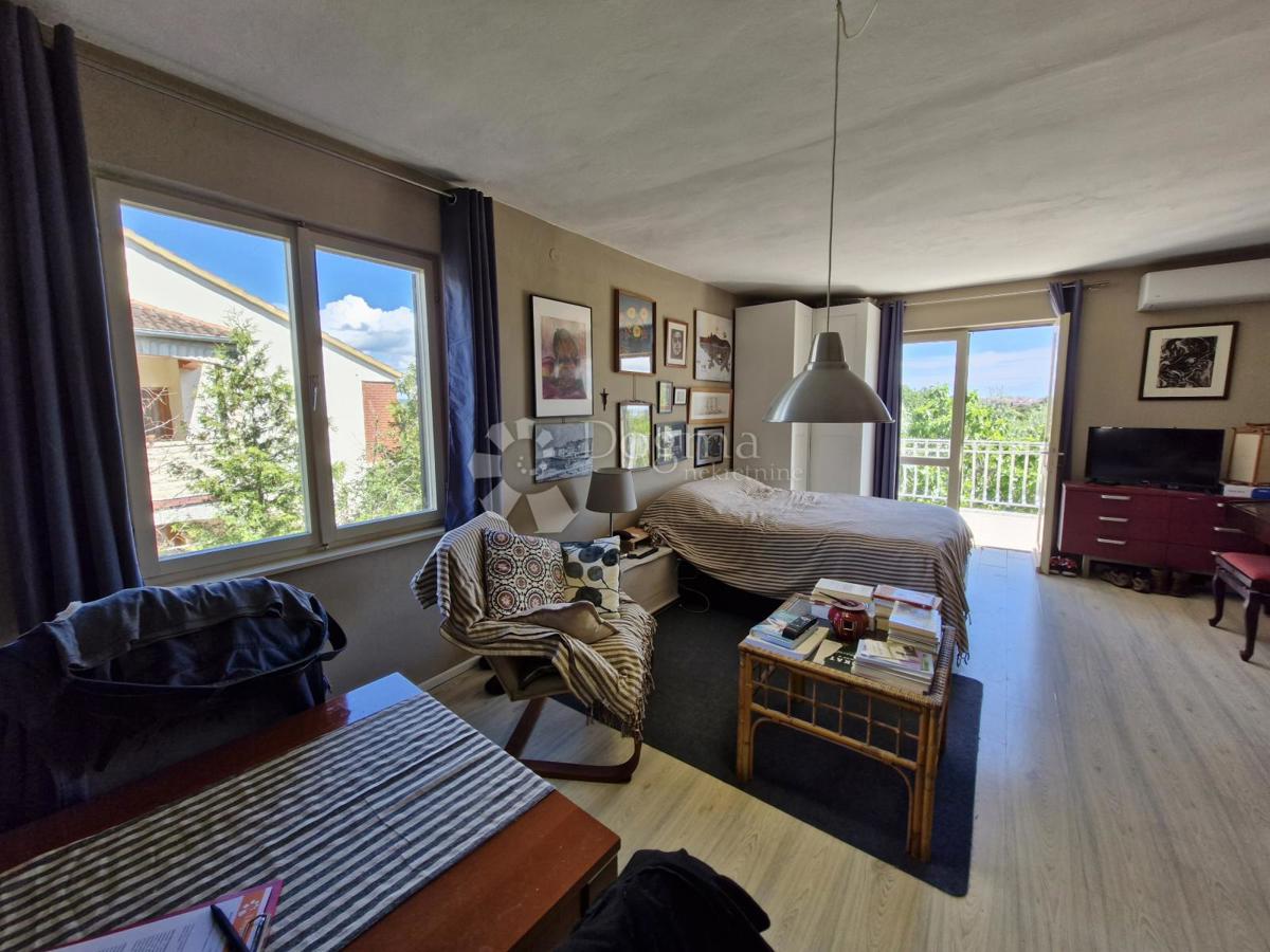 Hiša Rovinj, 400m2