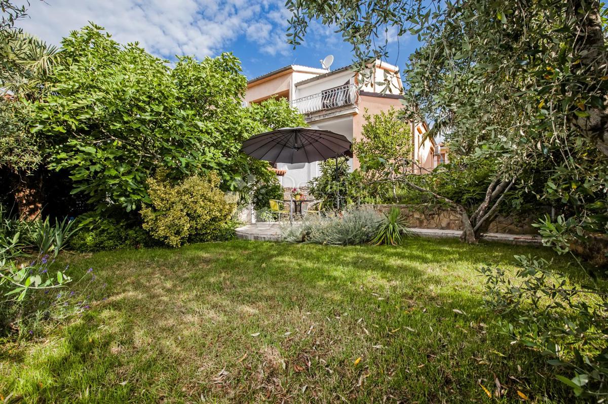 Hiša Rovinj, 400m2