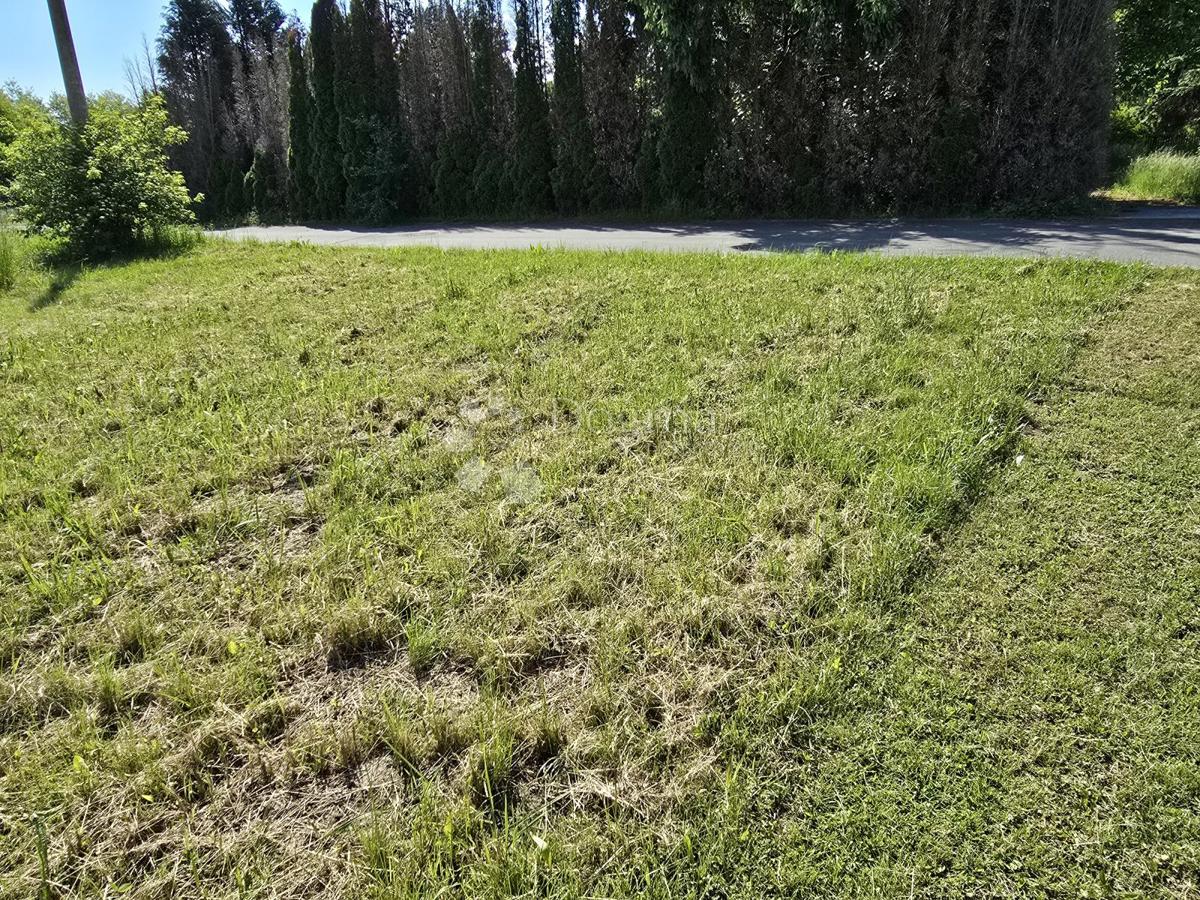 Zazidljivo zemljišče Svibovec Podravski, Sračinec, 1.405m2