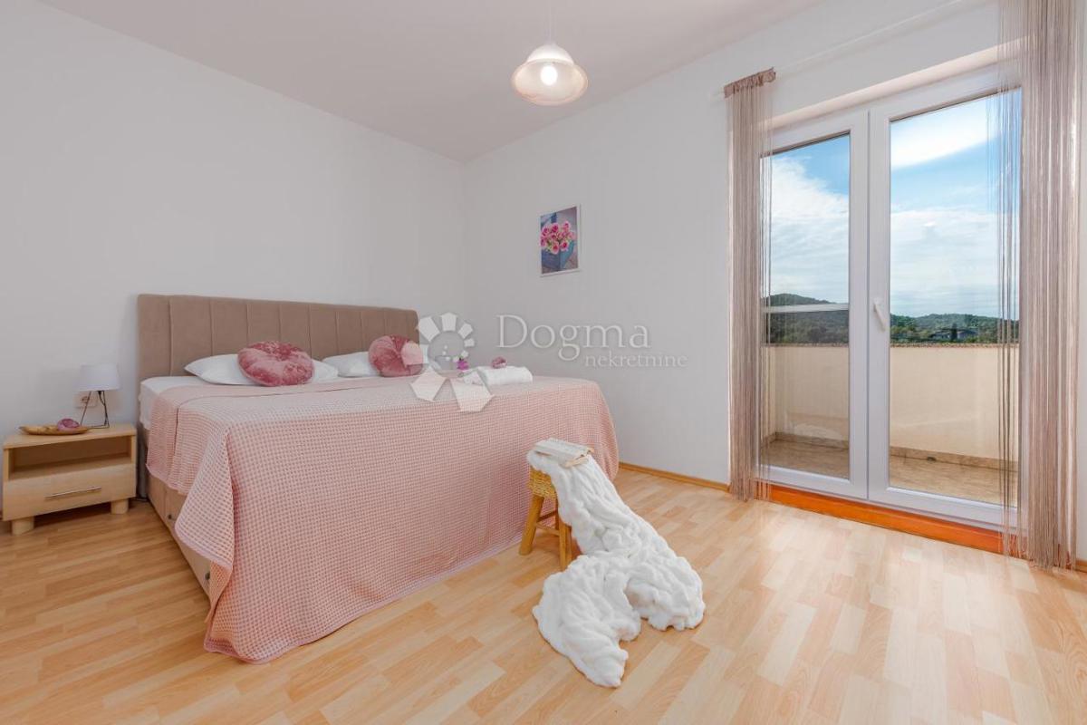 Hiša Mrljane, Pašman, 270m2