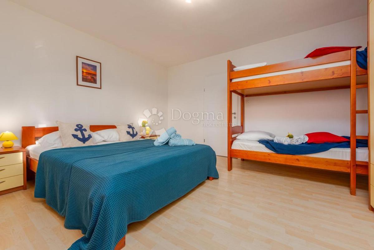 Hiša Mrljane, Pašman, 270m2