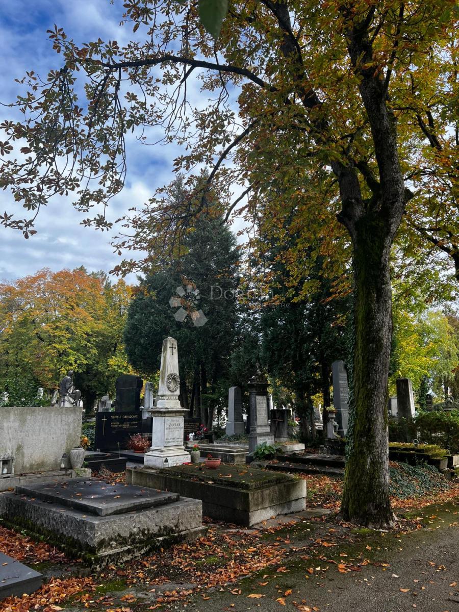 Mirogoj, Gornji Grad - Medveščak, 4m2