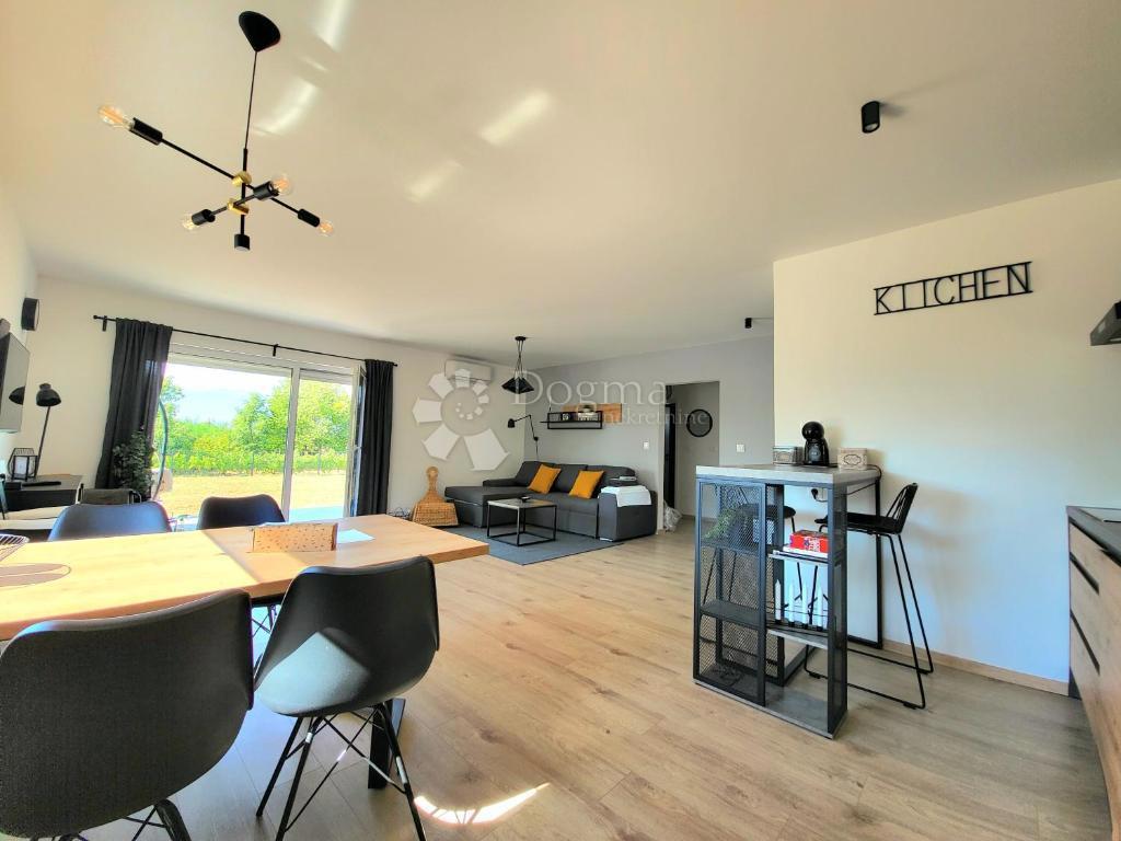 Hiša Labin, 102m2
