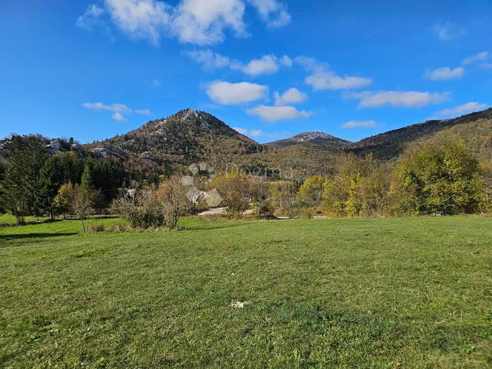 Zazidljivo zemljišče Lič, Fužine, 809m2