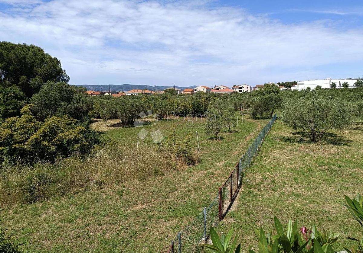 Zazidljivo zemljišče Biograd na Moru, 541m2