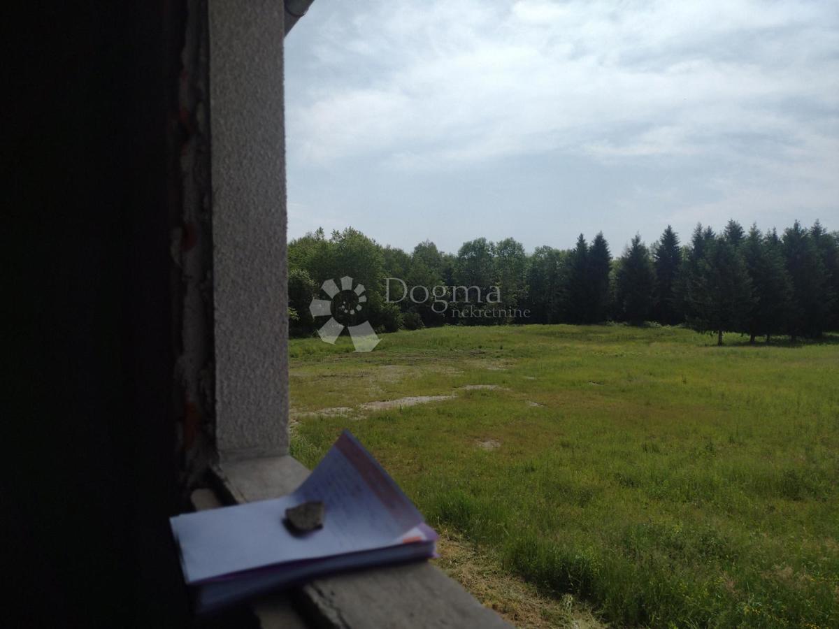 Poslovni prostor Batinova Kosa, Topusko, 700m2