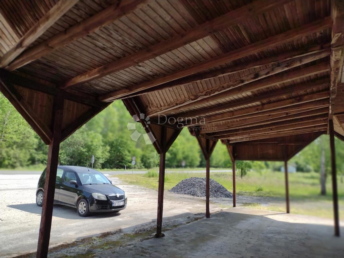 Poslovni prostor Batinova Kosa, Topusko, 700m2