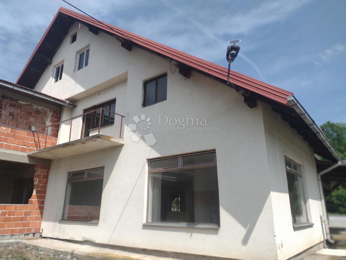 Poslovni prostor Batinova Kosa, Topusko, 700m2