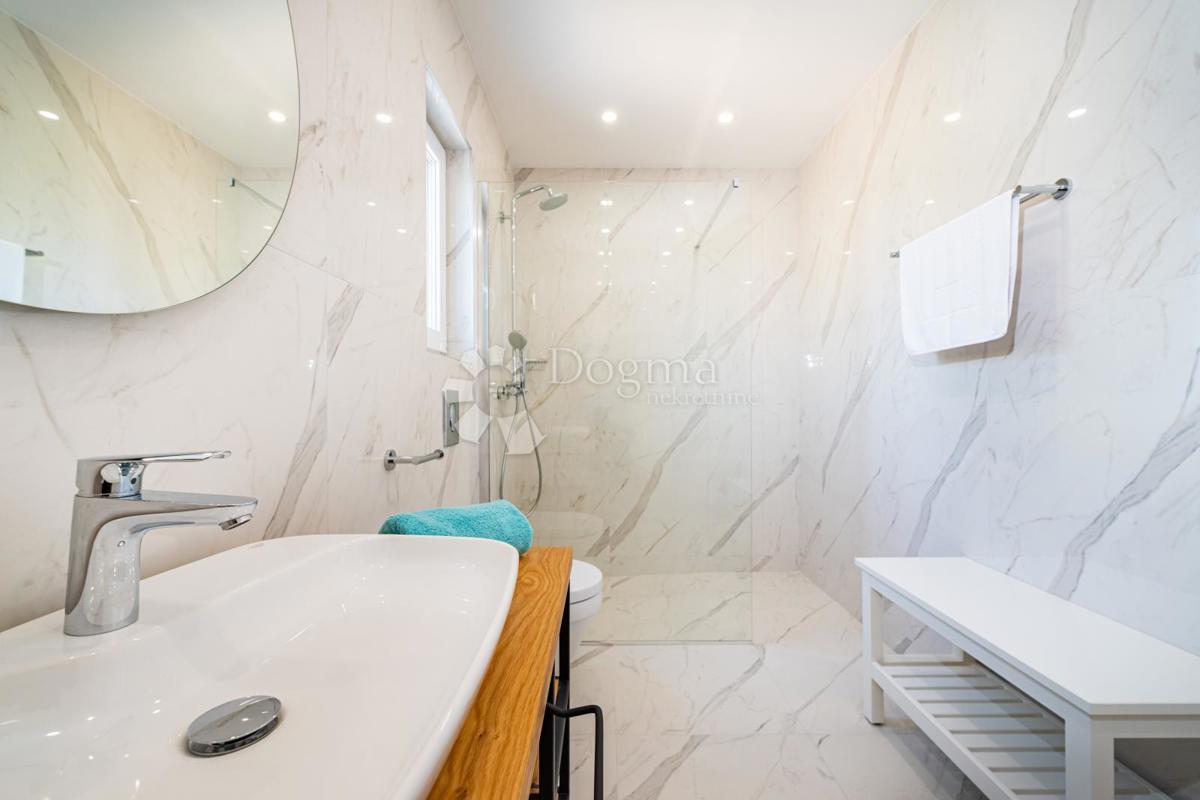 Hiša Privlaka, 560m2