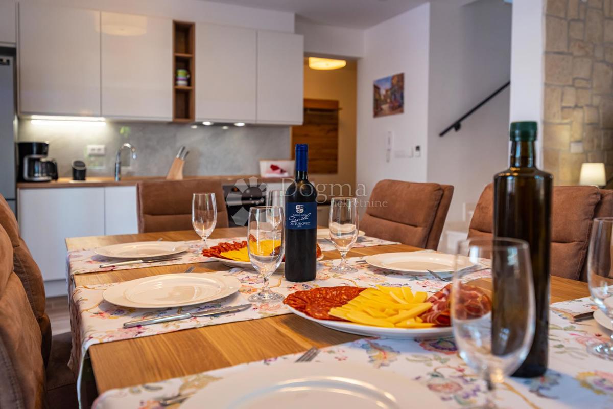 Hiša Privlaka, 560m2