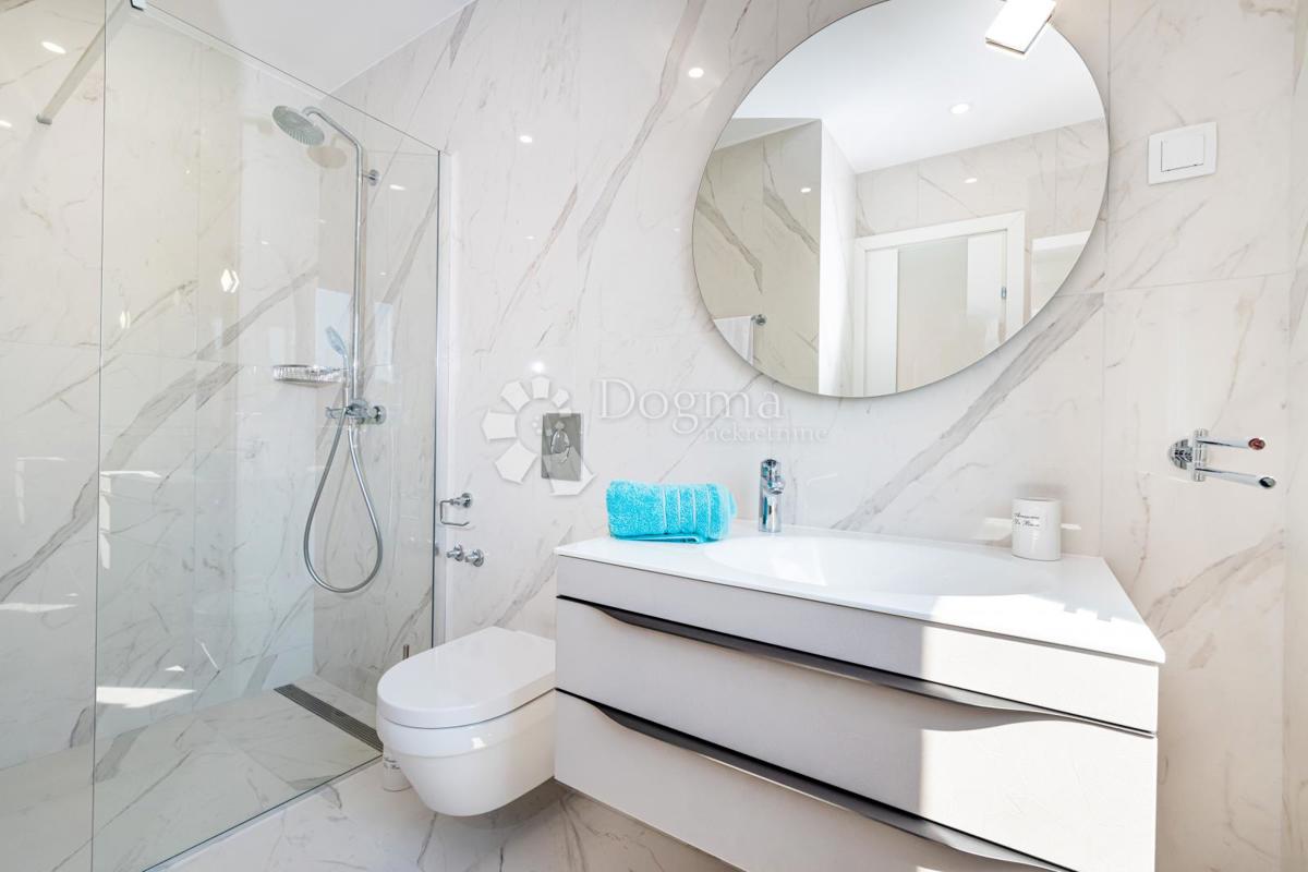 Hiša Privlaka, 560m2