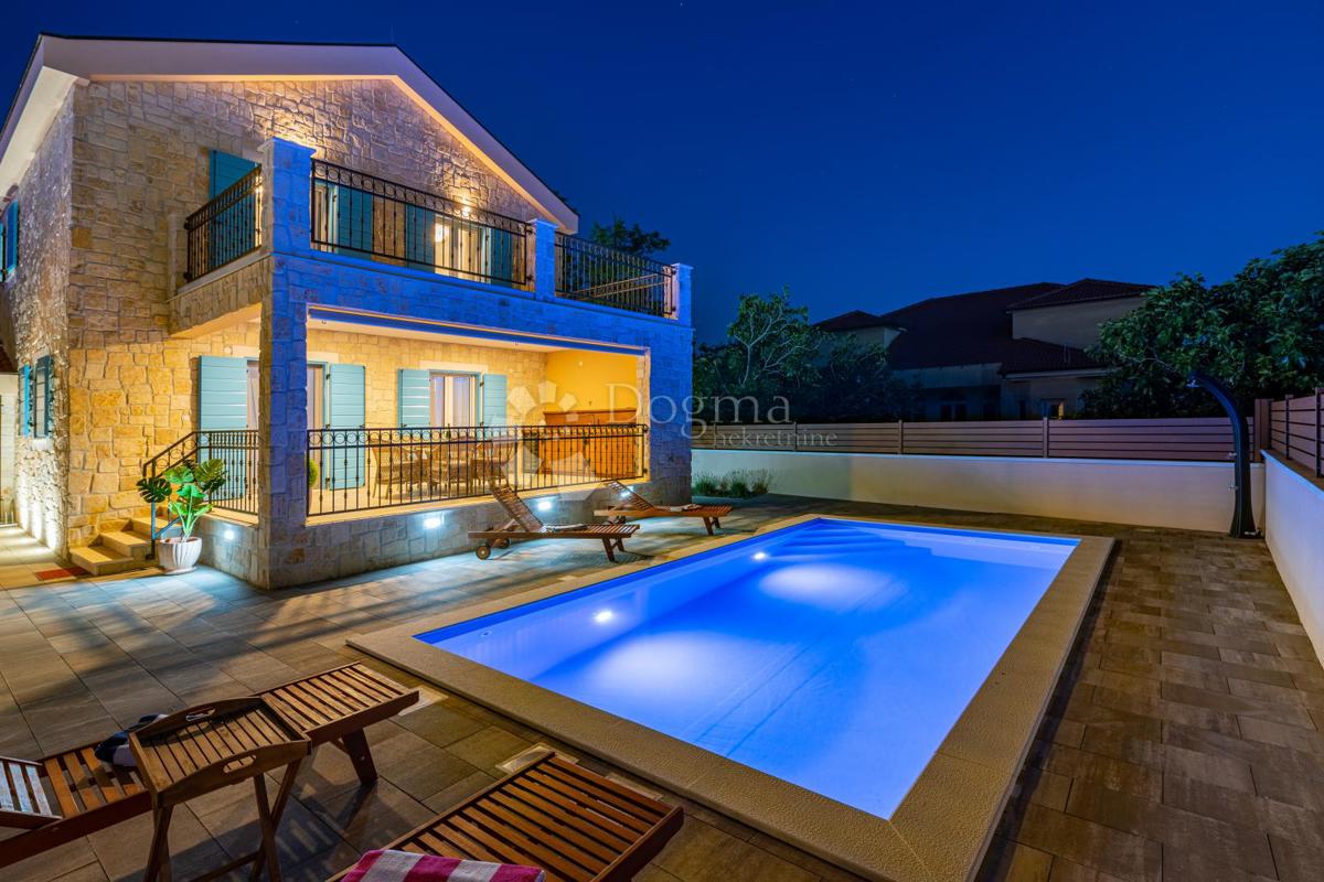 Hiša Privlaka, 560m2
