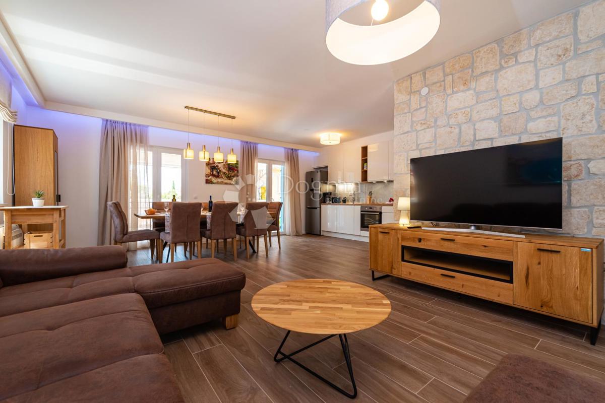 Hiša Privlaka, 560m2