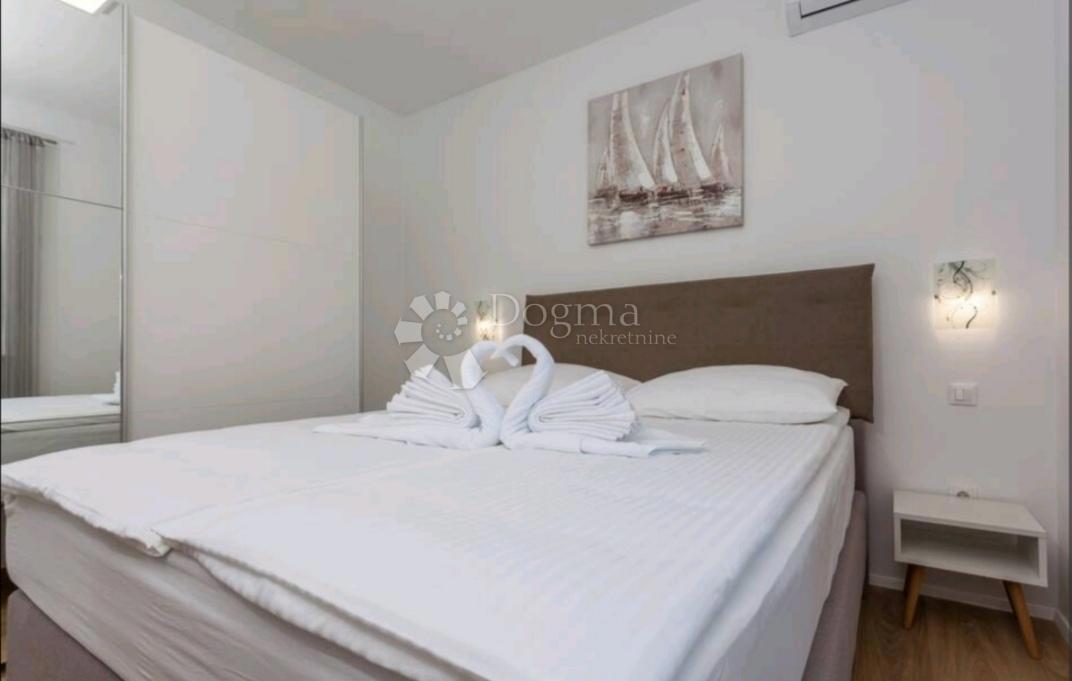 Stanovanje Brodarica, Šibenik - Okolica, 225m2