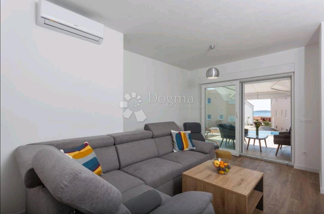 Stanovanje Brodarica, Šibenik - Okolica, 225m2