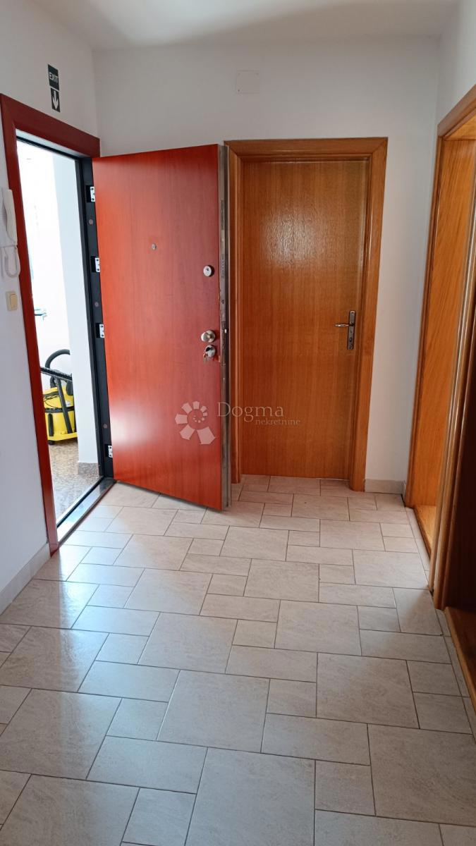 Apartma Bogovići, Malinska-Dubašnica, 61m2