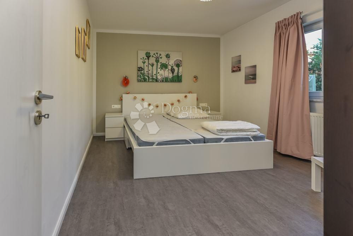 Hiša Rovinjsko Selo, Rovinj, 250m2
