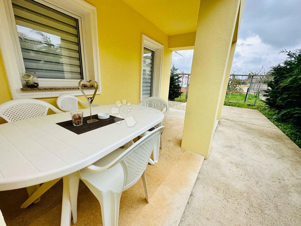 Hiša Rovinjsko Selo, Rovinj, 250m2