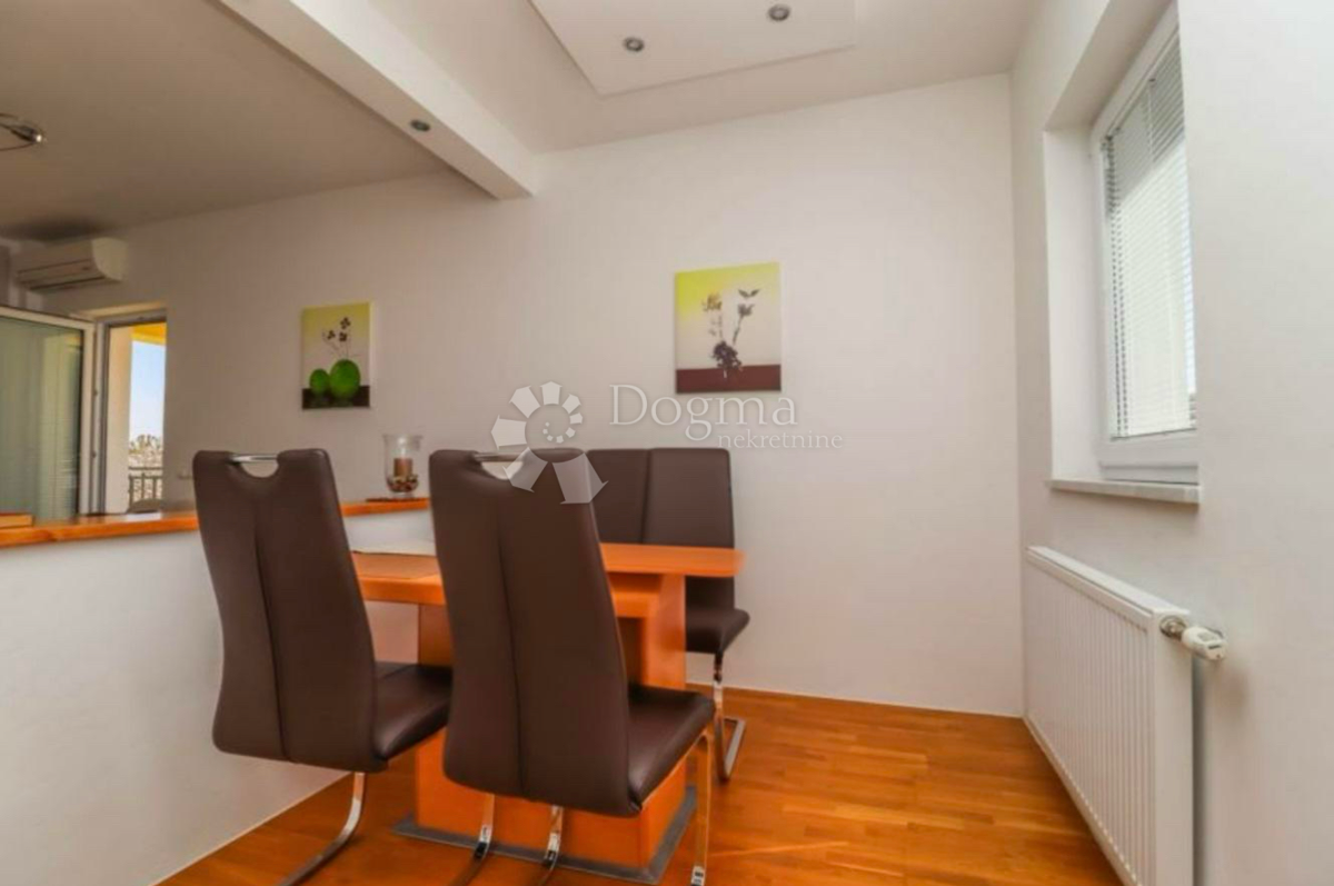 Hiša Rovinjsko Selo, Rovinj, 250m2