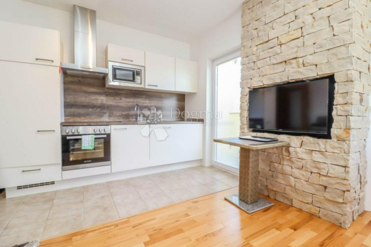 Hiša Rovinjsko Selo, Rovinj, 250m2