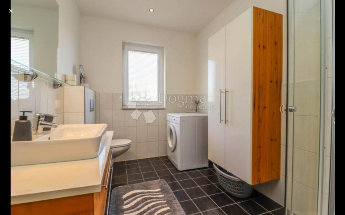 Hiša Rovinjsko Selo, Rovinj, 250m2