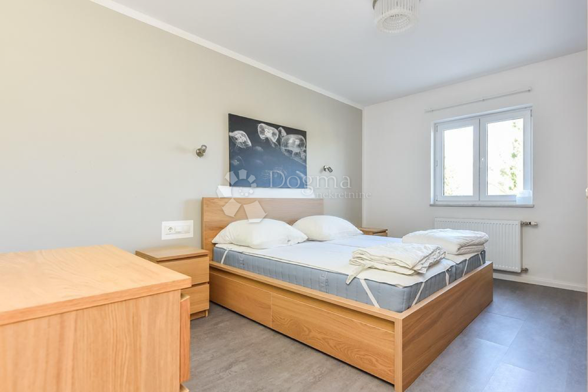 Hiša Rovinjsko Selo, Rovinj, 250m2