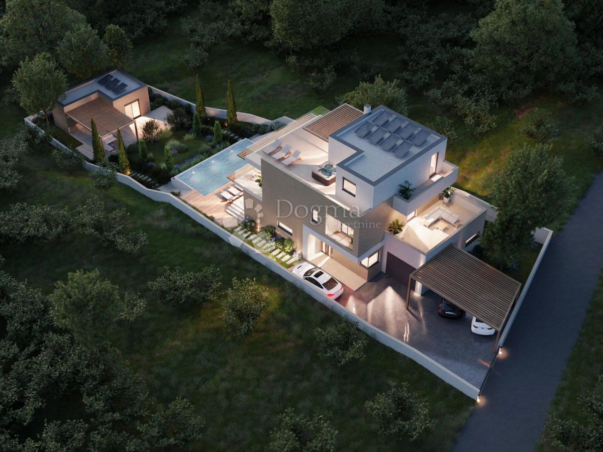 Hiša Dvornica, Rogoznica, 450m2