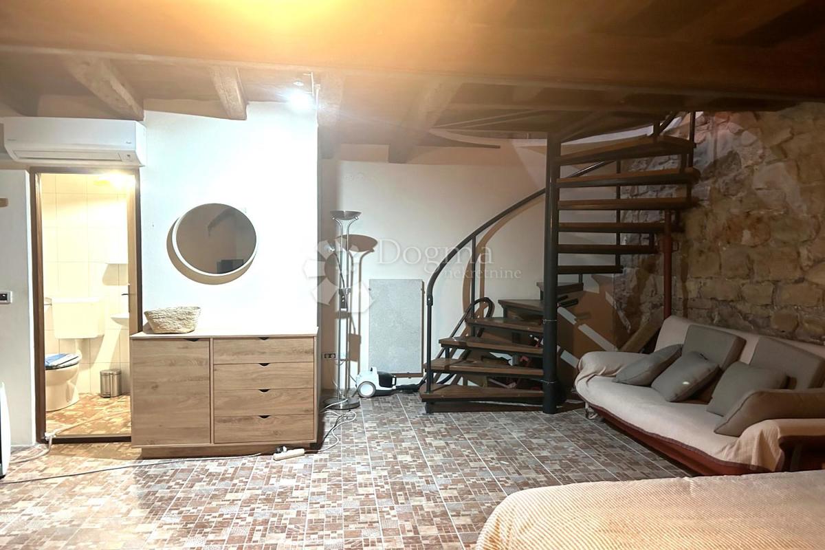 Hiša Rovinj, 153m2