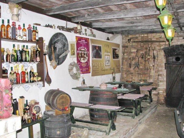 Hiša Zmajevac, Kneževi Vinogradi, 51m2