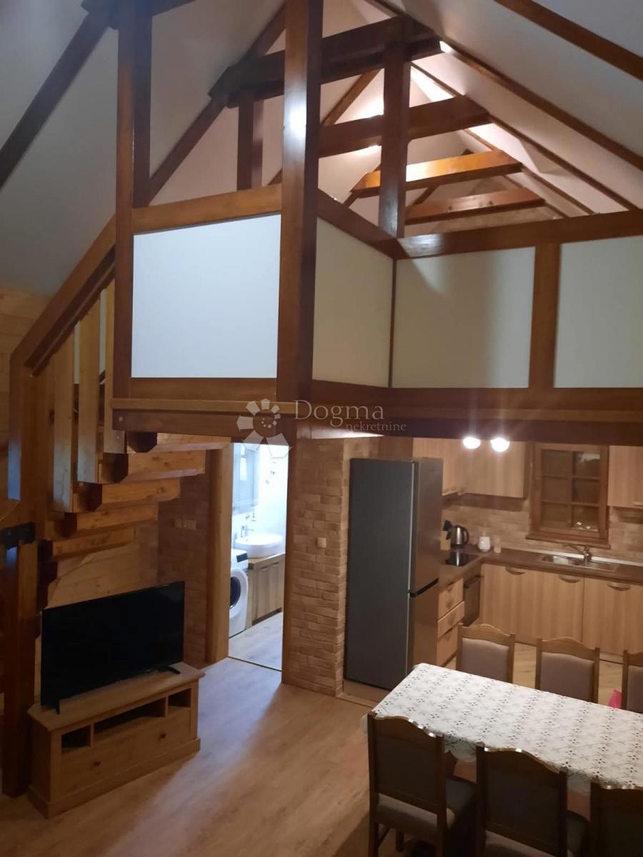 Hiša Rozga, Dubravica, 272m2