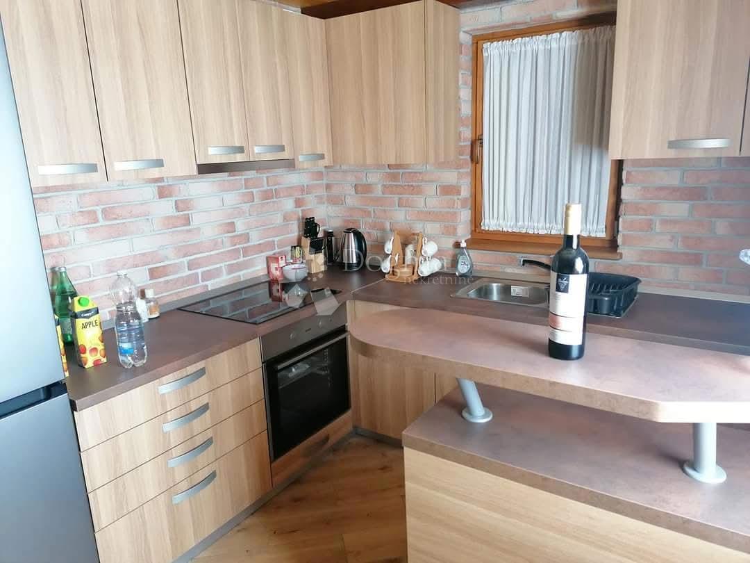 Hiša Rozga, Dubravica, 272m2
