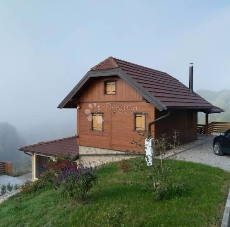 Hiša Rozga, Dubravica, 272m2
