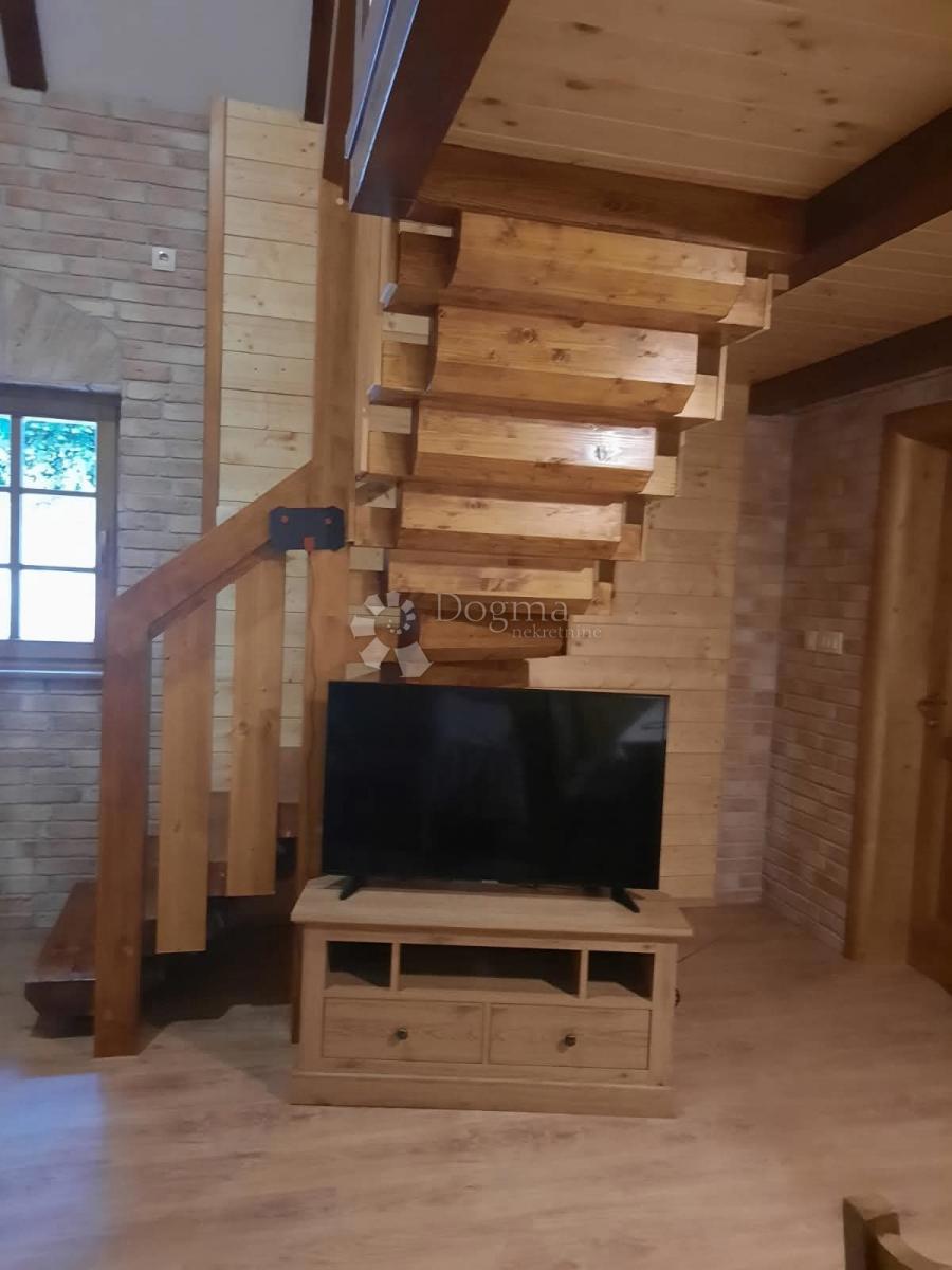 Hiša Rozga, Dubravica, 272m2