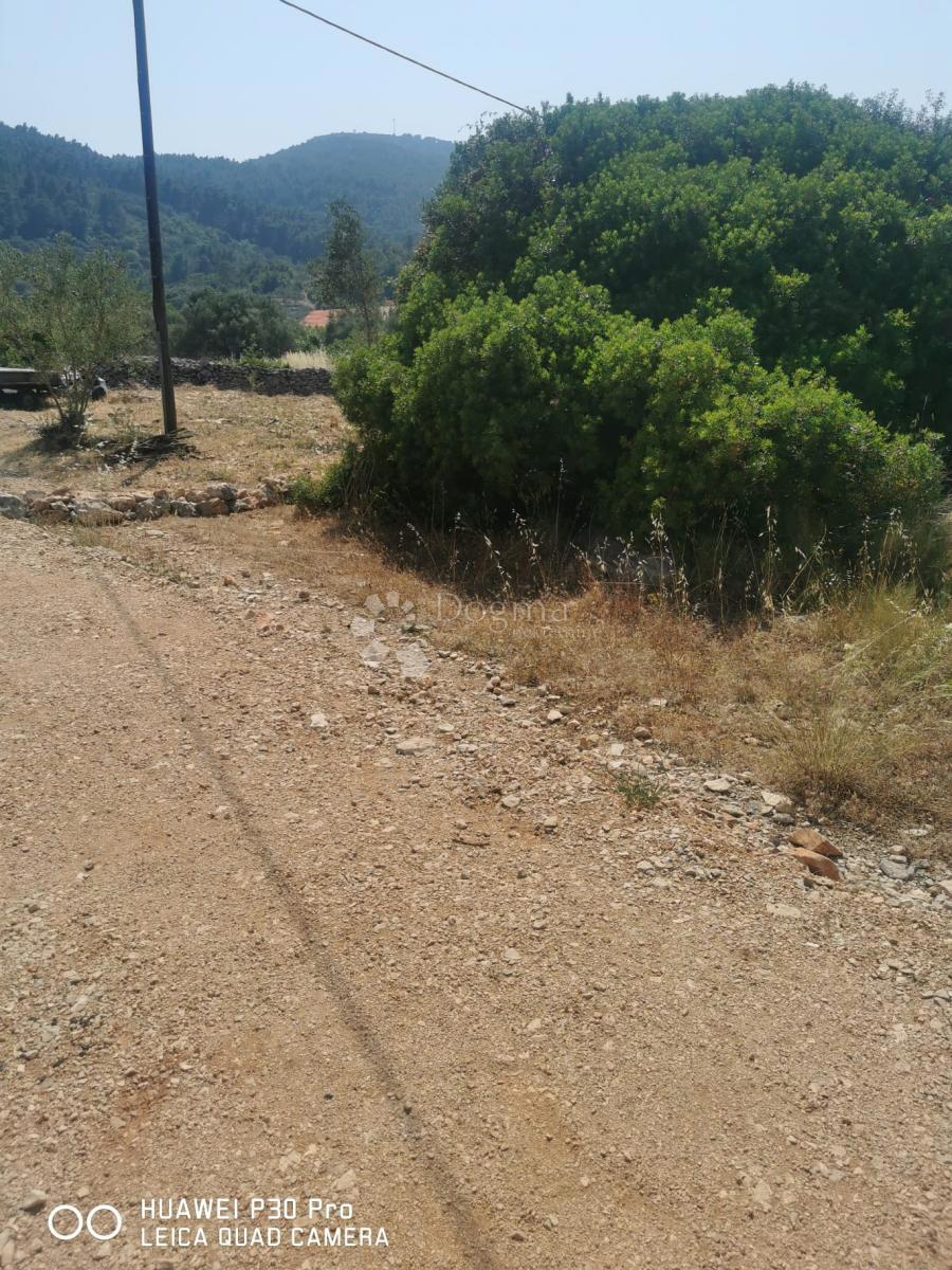Zazidljivo zemljišče Vela Luka, 649m2