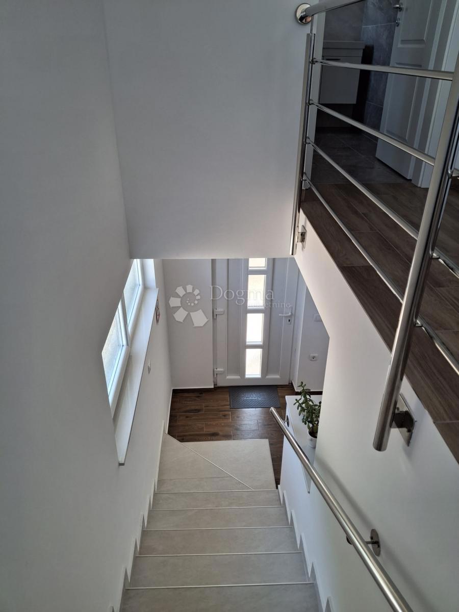 Hiša Banjol, Rab, 306m2