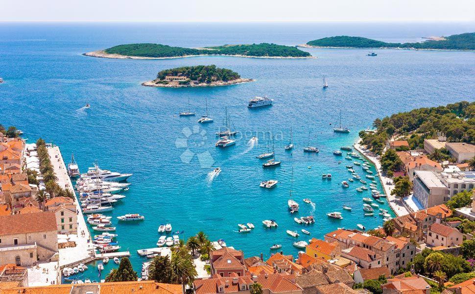 Zazidljivo zemljišče Hvar, 6.554m2