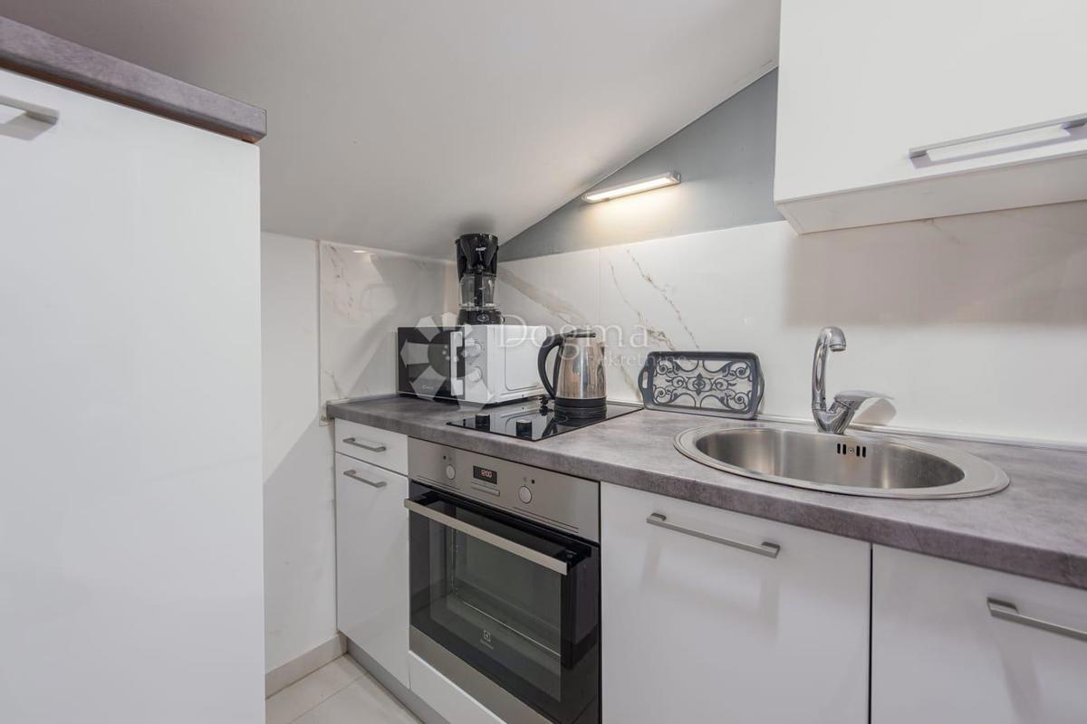 Apartma Cesarica, Karlobag, 24,52m2