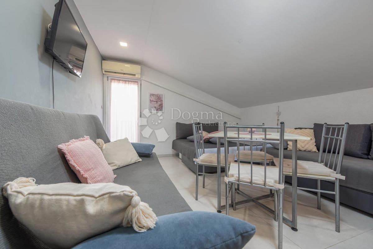 Apartma Cesarica, Karlobag, 24,52m2